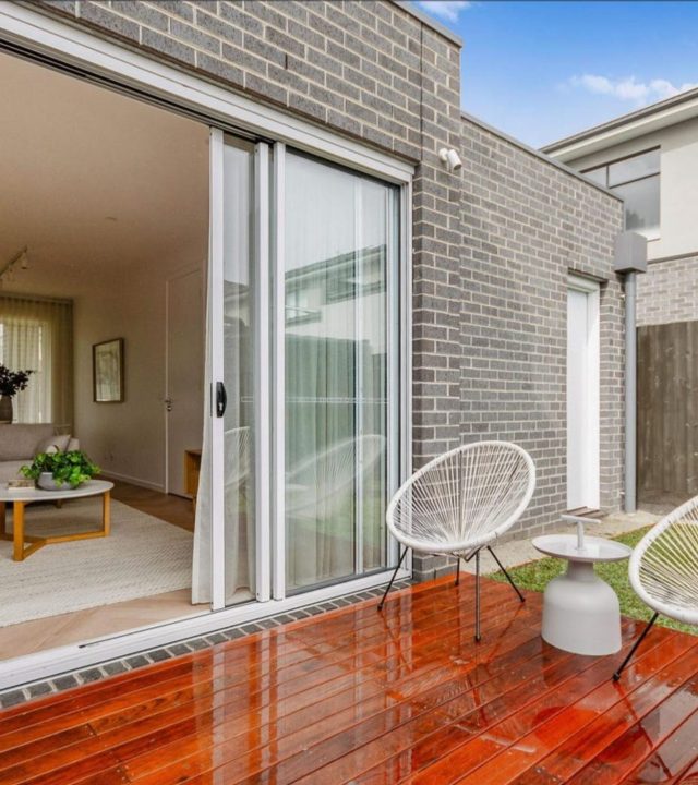 4 Lorraine 2 outdoor deck & interior